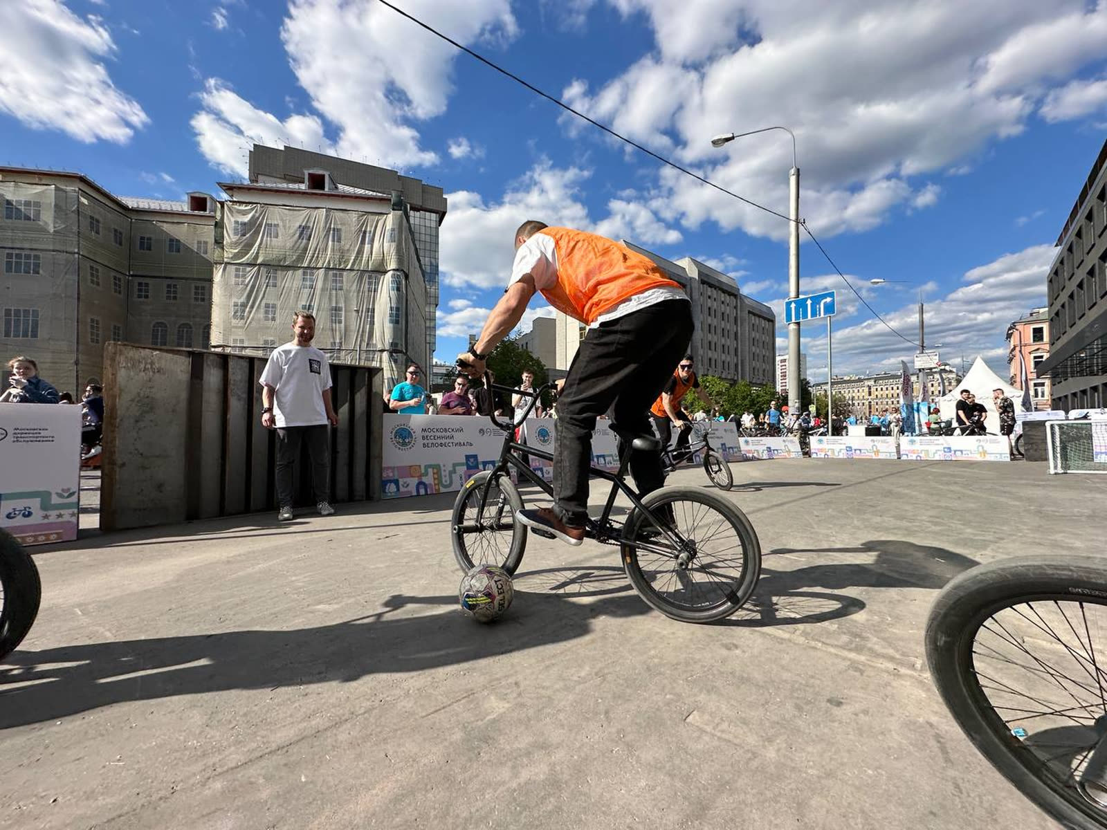 Велофутбол на BMX